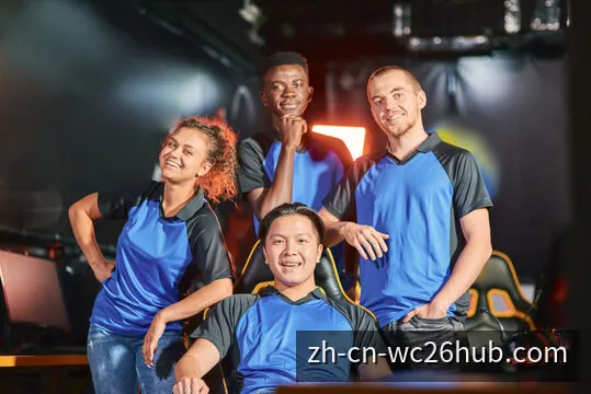 世界级英雄联盟电竞舞台与观众席氛围